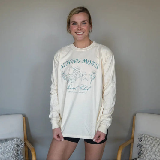 Strong Moms Social Club LS - CREAM WEIGHTS Kelly Yager